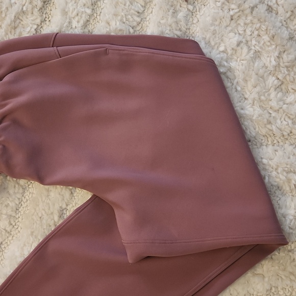 Lululemon On the Fly pants - Picture 8 of 10